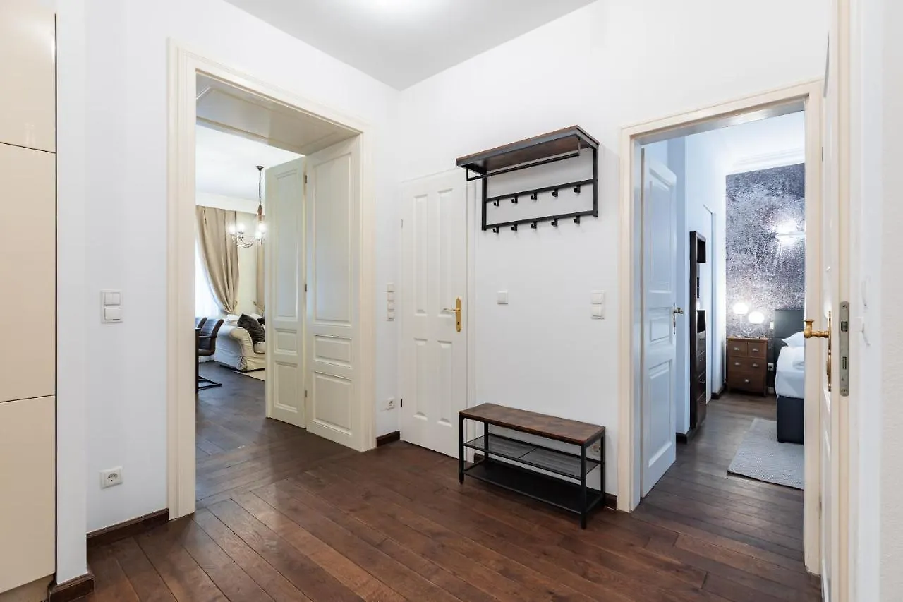 فيينا Luxury 2-Bedroom Apartment 15 Min Away From Schonbrunn Castle